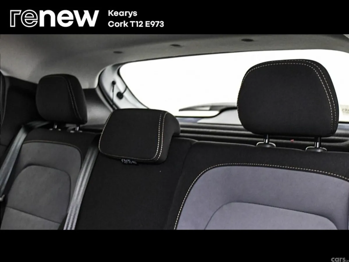 Dacia Sandero Stepway SUV, Petrol, 2024, White