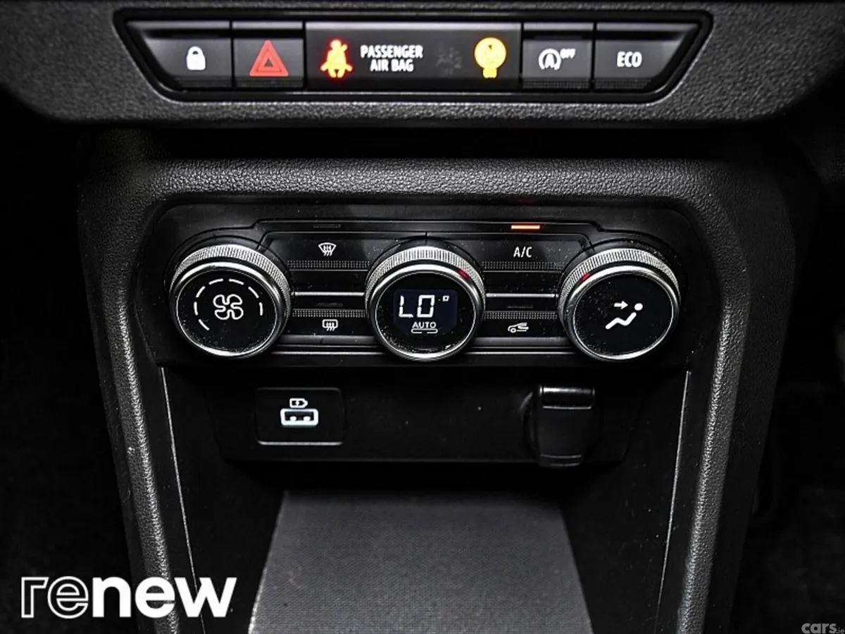 Dacia Sandero Stepway SUV, Petrol Gas, 2022, Red