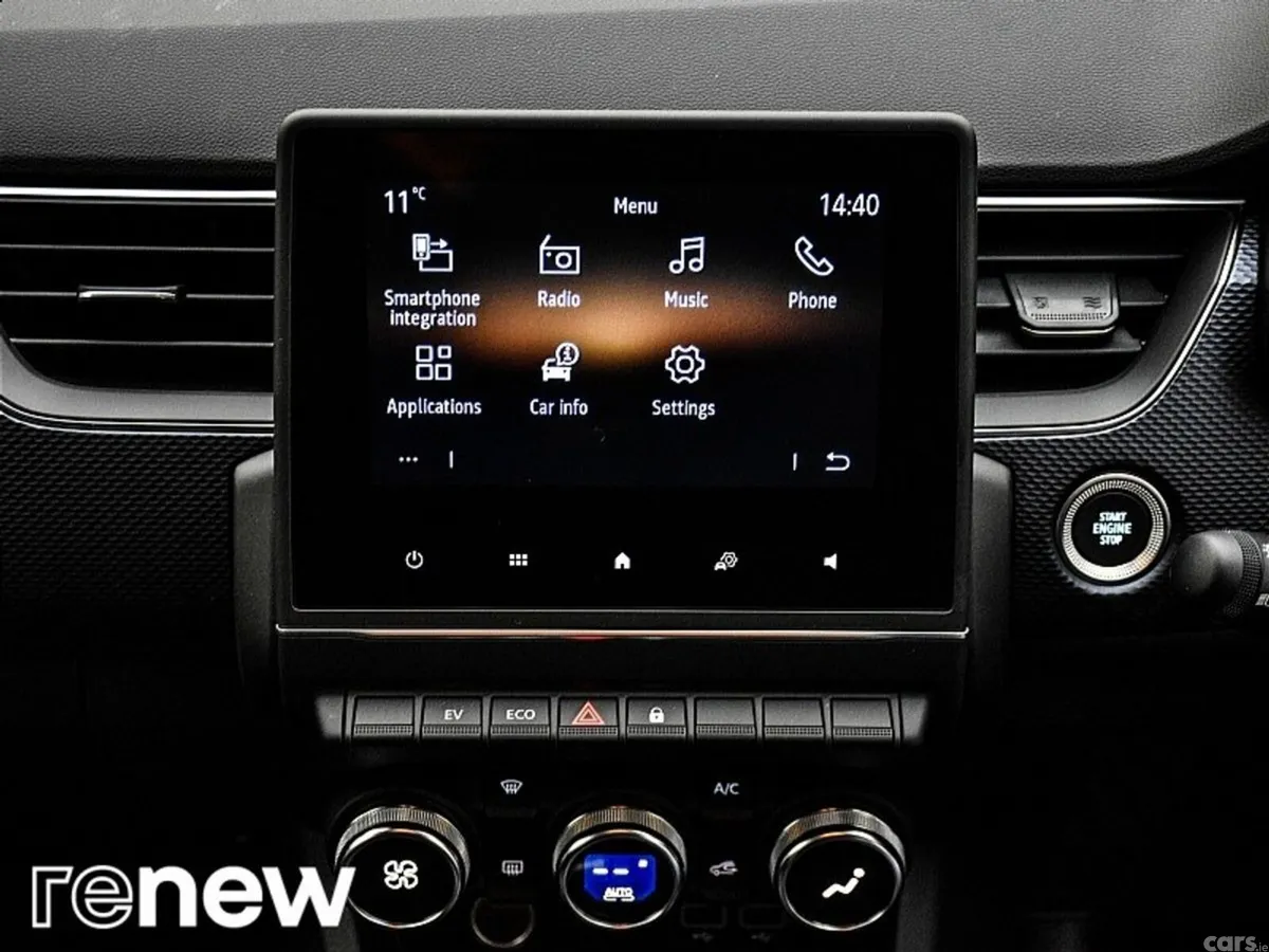 Renault Arkana SUV, Petrol, 2024, White