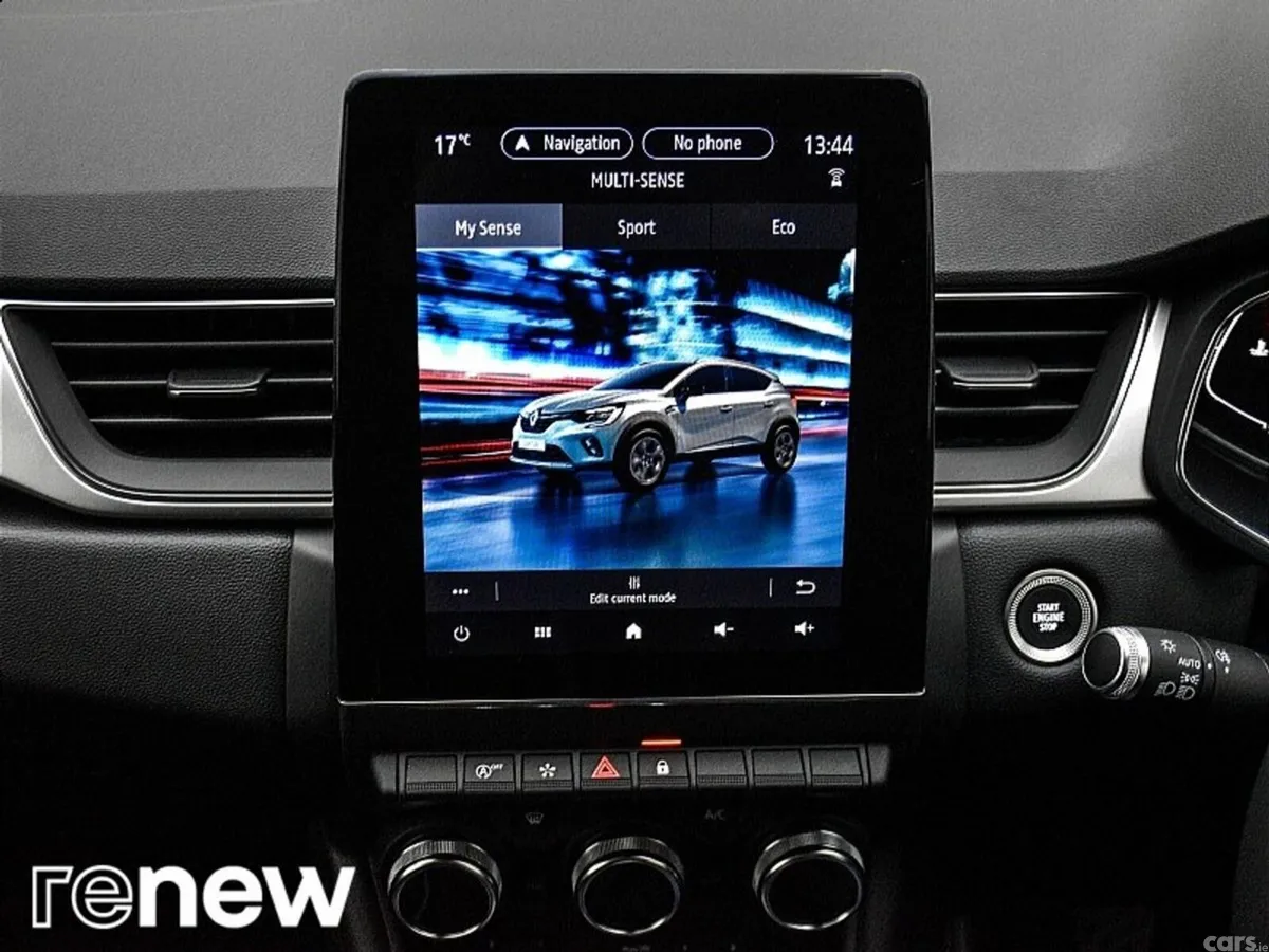 Renault Captur SUV, Petrol, 2022, Silver