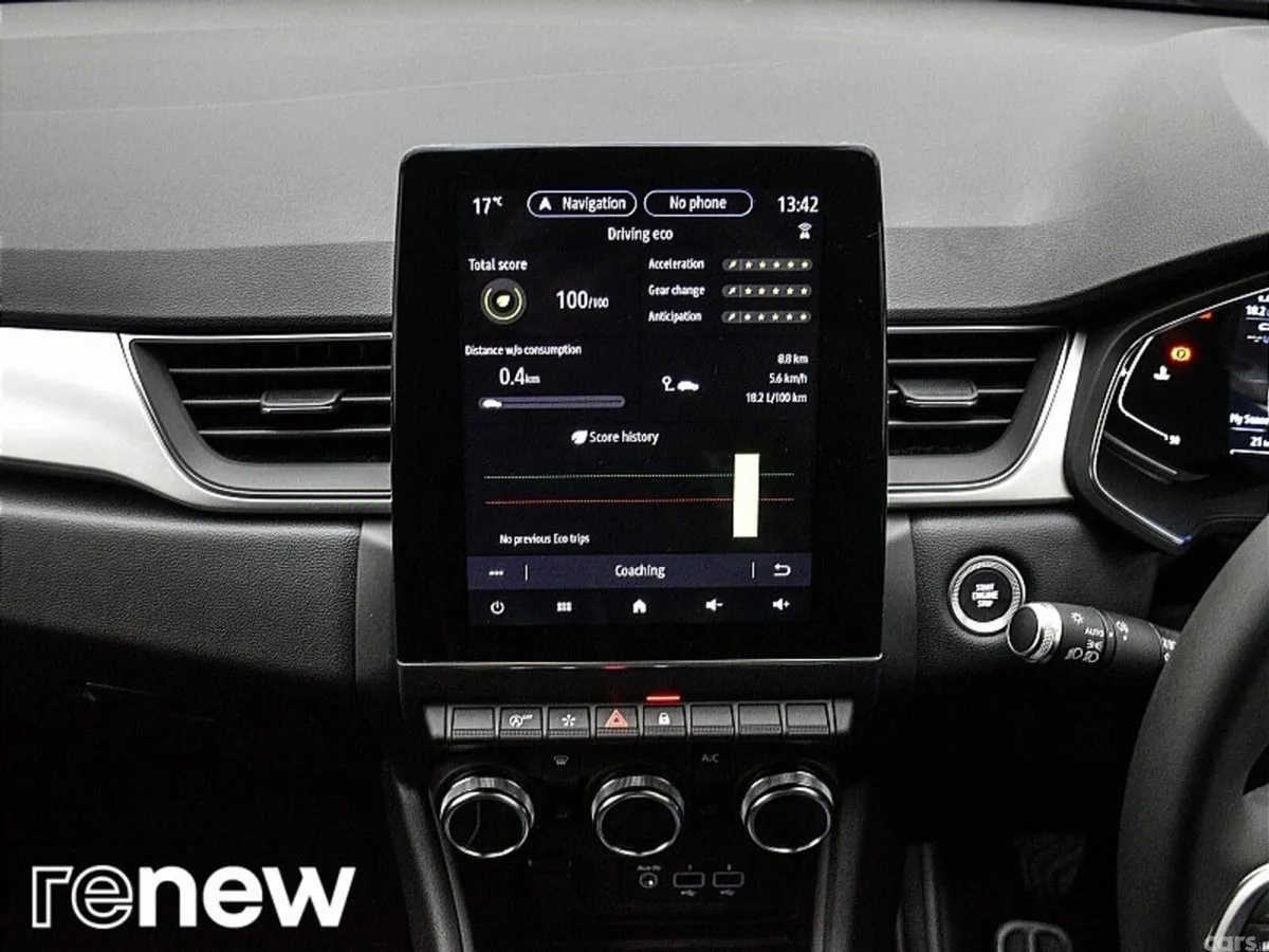 Renault Captur SUV, Petrol, 2022, Silver