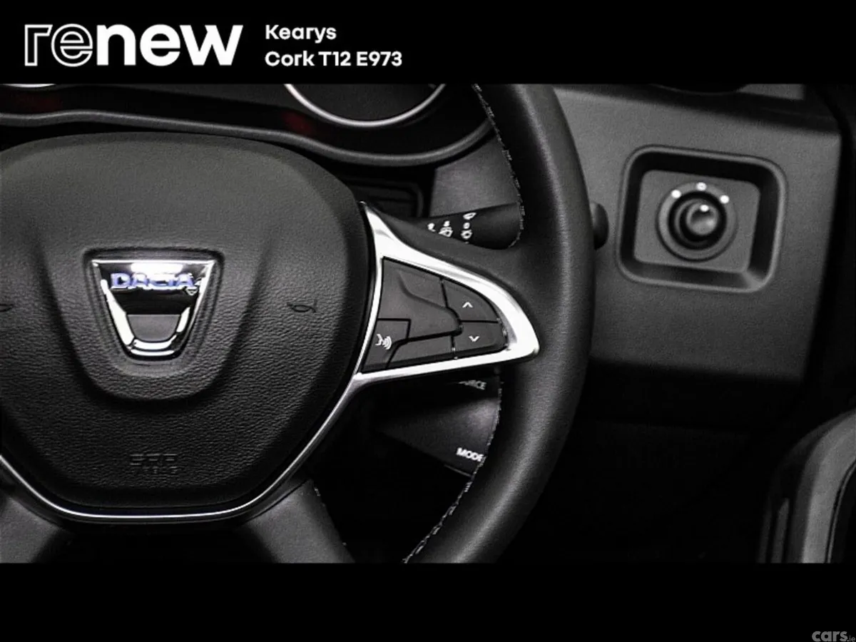 Dacia Duster SUV, Petrol, 2022, White