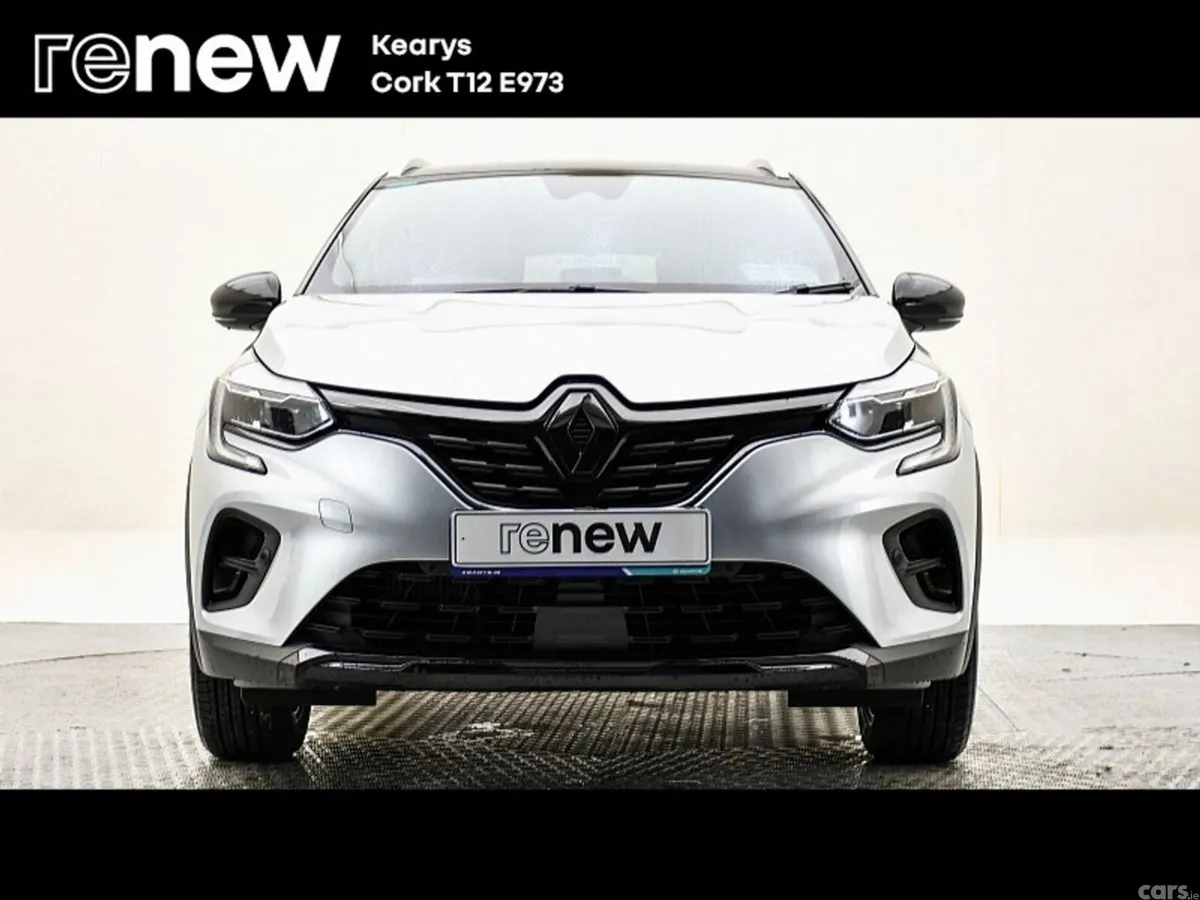 Renault Captur SUV, Petrol, 2022, Silver