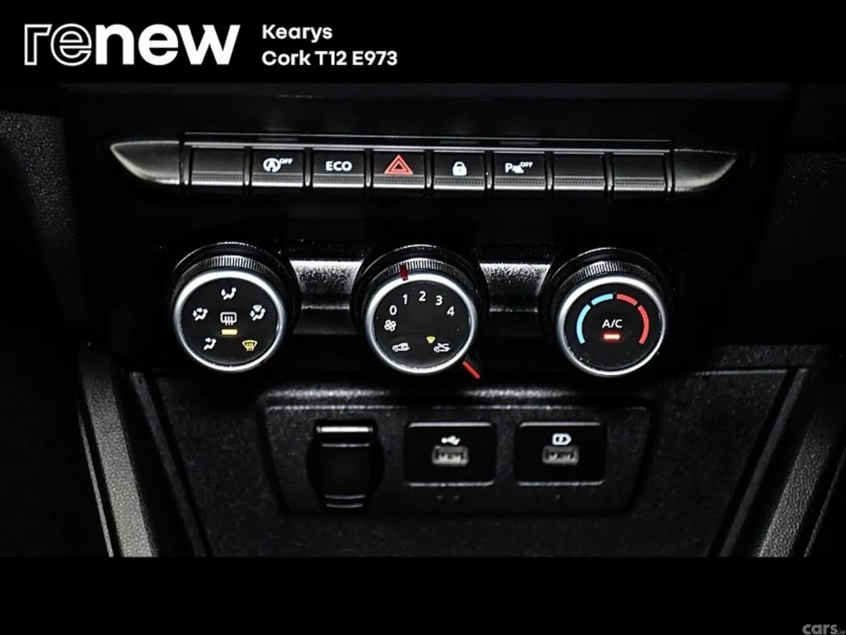 Dacia Duster SUV, Petrol, 2022, White