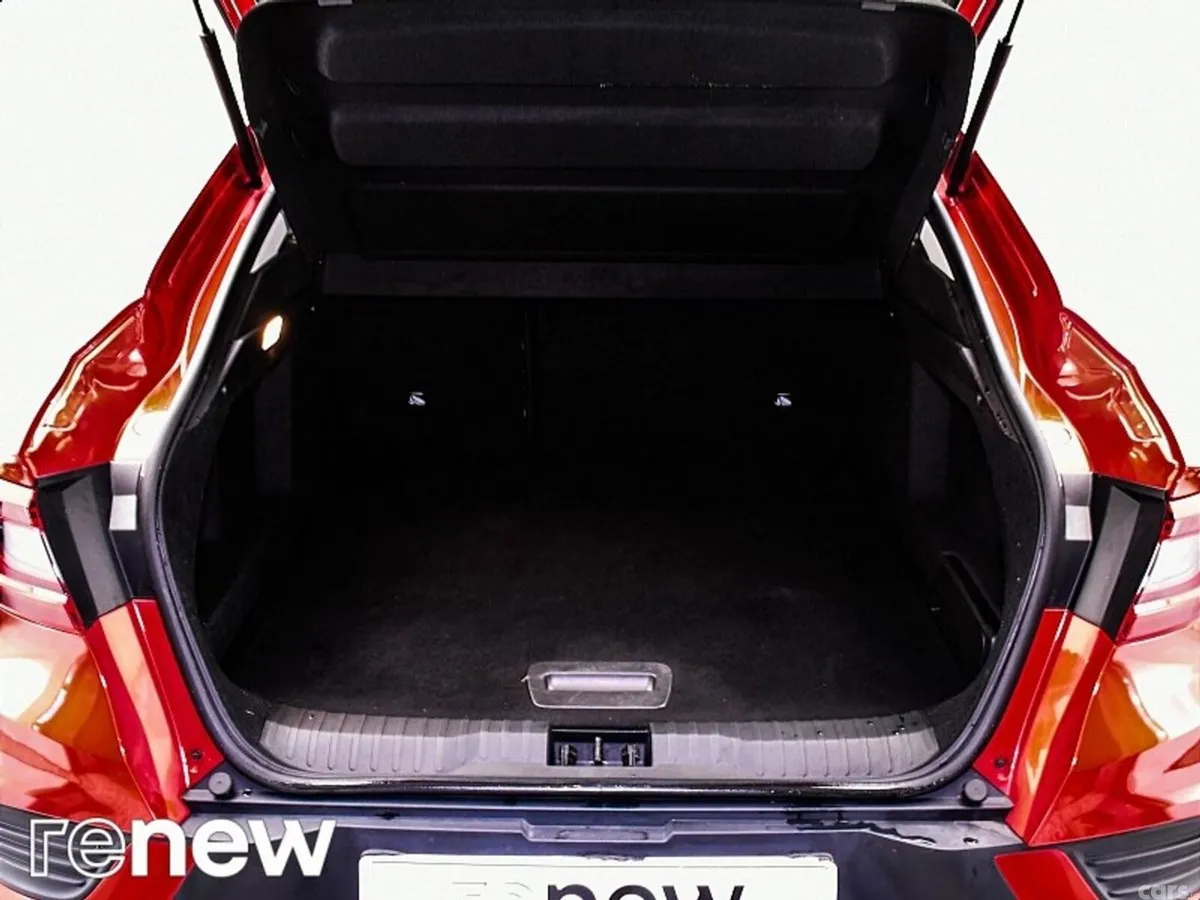 Renault Arkana SUV, Petrol Hybrid, 2022, Red