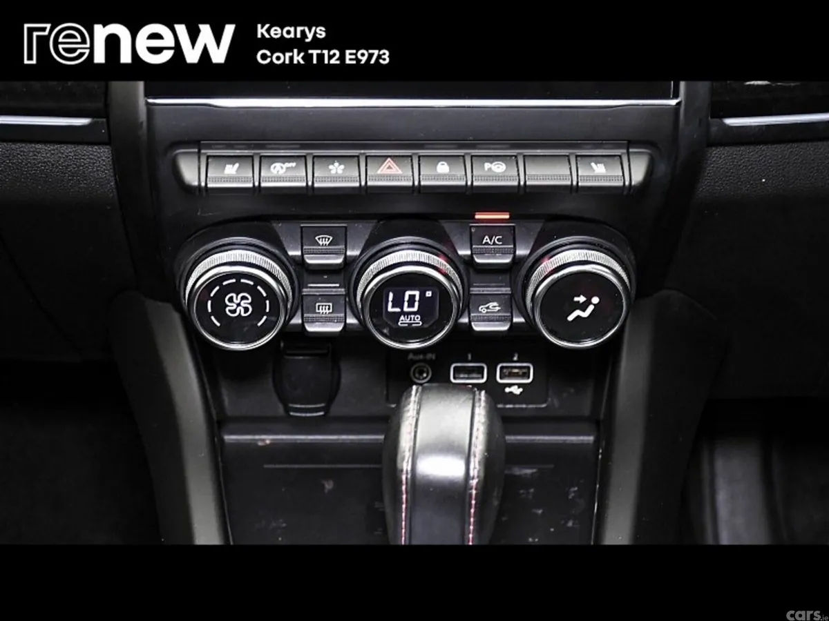Renault Arkana SUV, Petrol, 2022, Red
