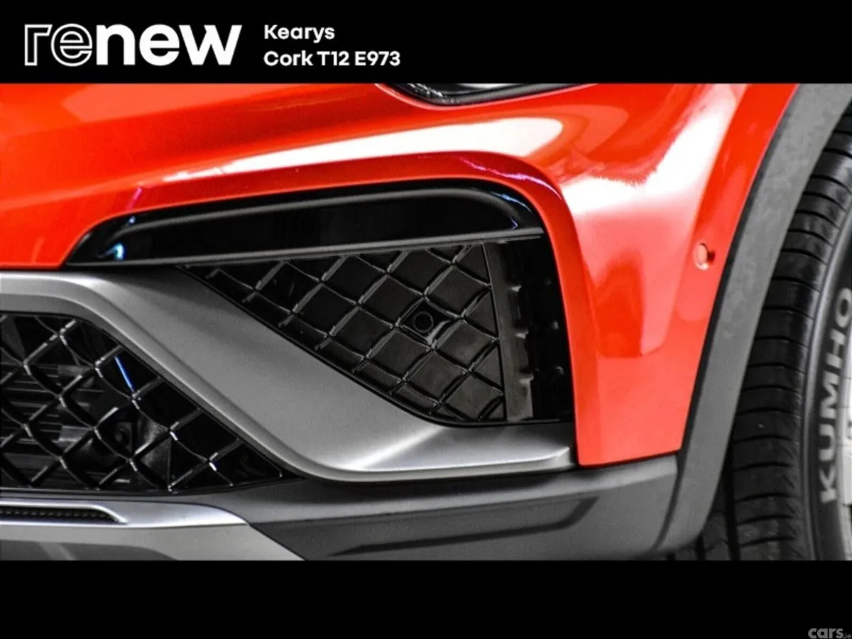 Renault Arkana SUV, Petrol, 2022, Red