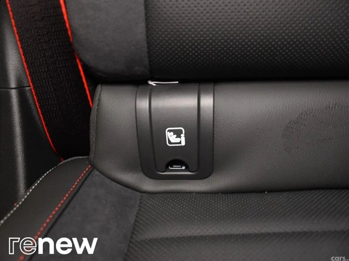 Renault Arkana SUV, Petrol, 2022, Red