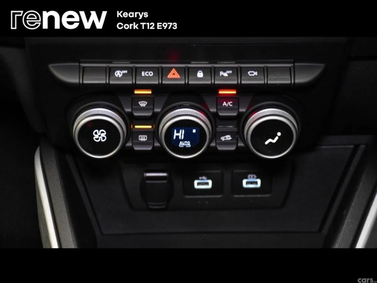 Dacia Duster SUV, Petrol, 2023, Orange