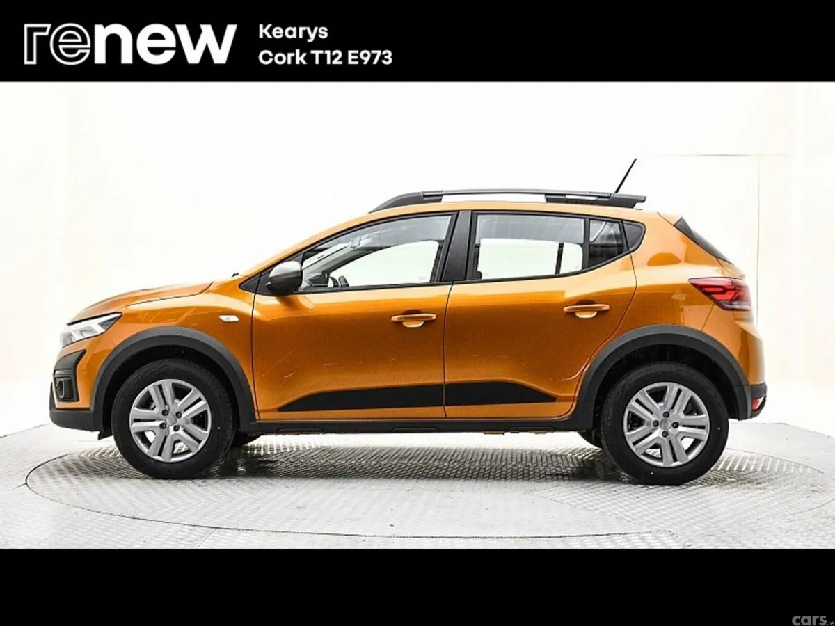 Dacia Sandero Stepway SUV, Petrol, 2023, Orange