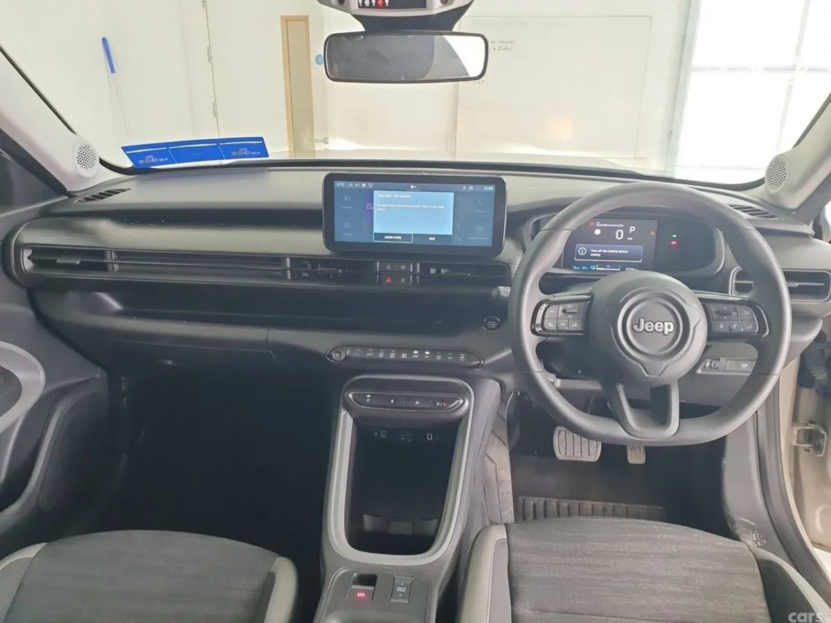 Jeep Avenger SUV, Electric, 2024, Beige