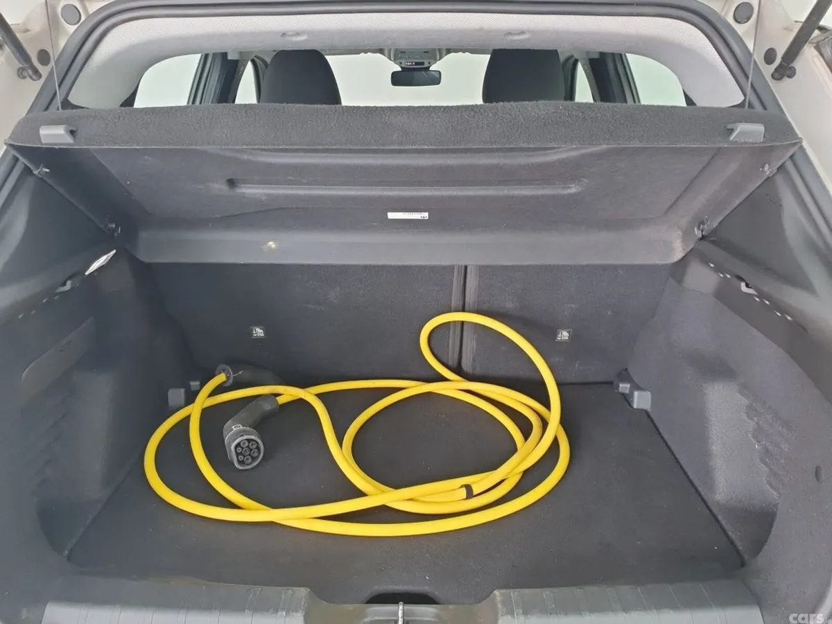 Jeep Avenger SUV, Electric, 2024, Beige