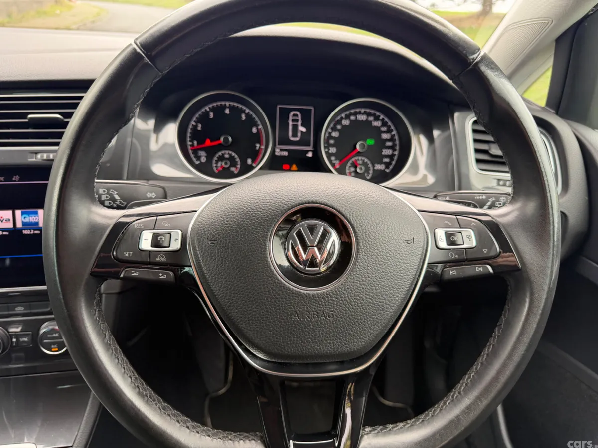 Volkswagen Golf Estate, Petrol, 2018, White