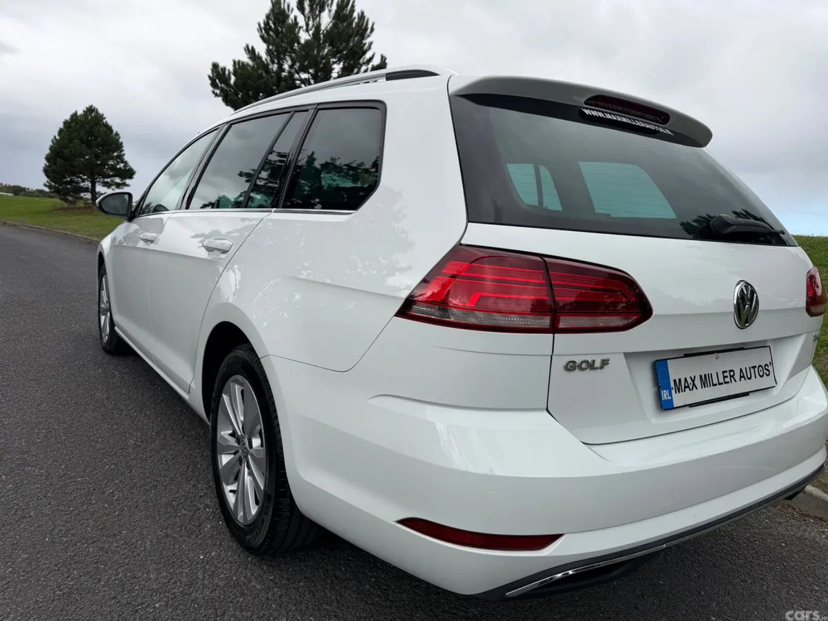 Volkswagen Golf Estate, Petrol, 2018, White
