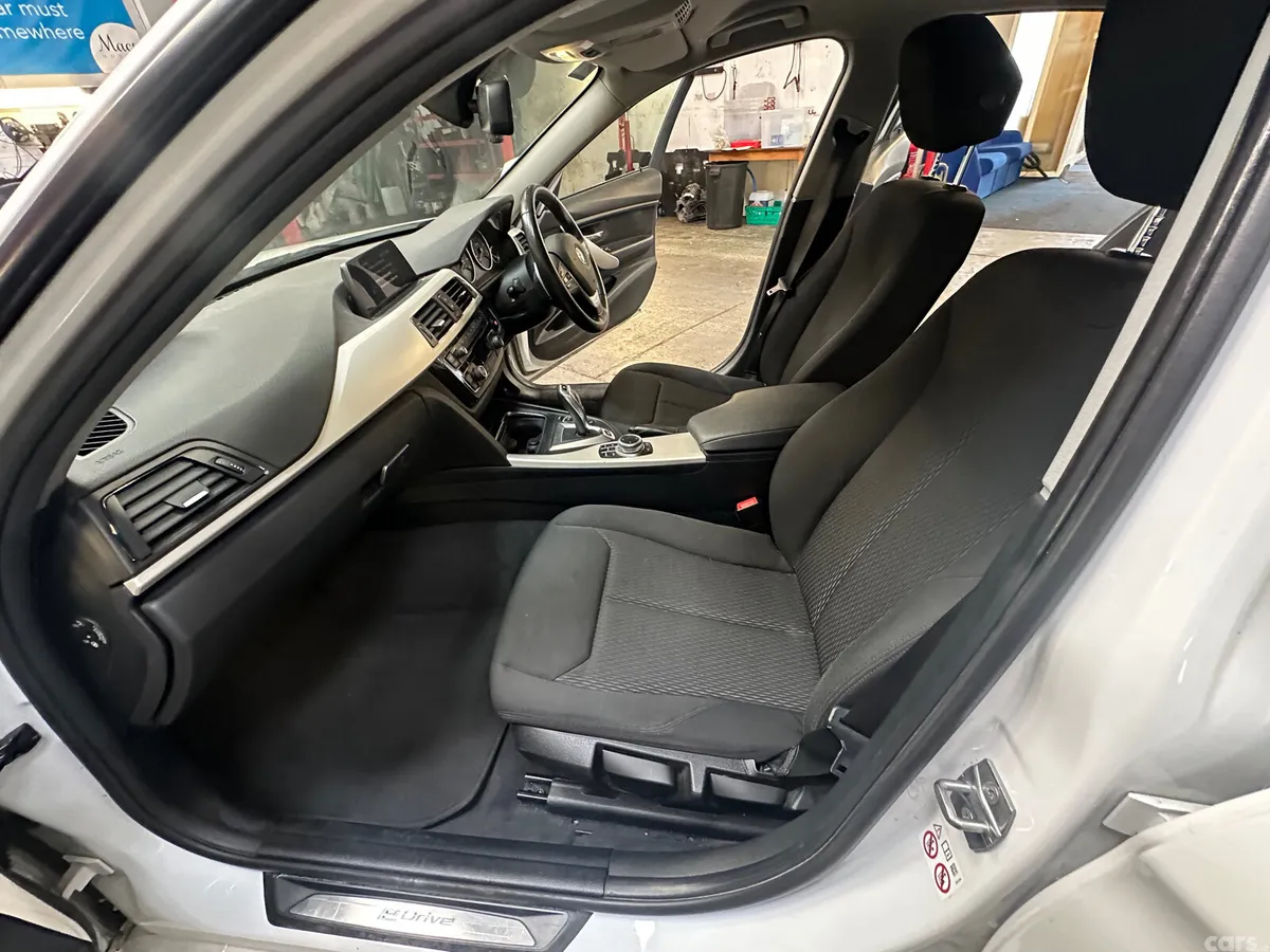 BMW 3-Series Saloon, Petrol Plug-in Hybrid, 2018, White