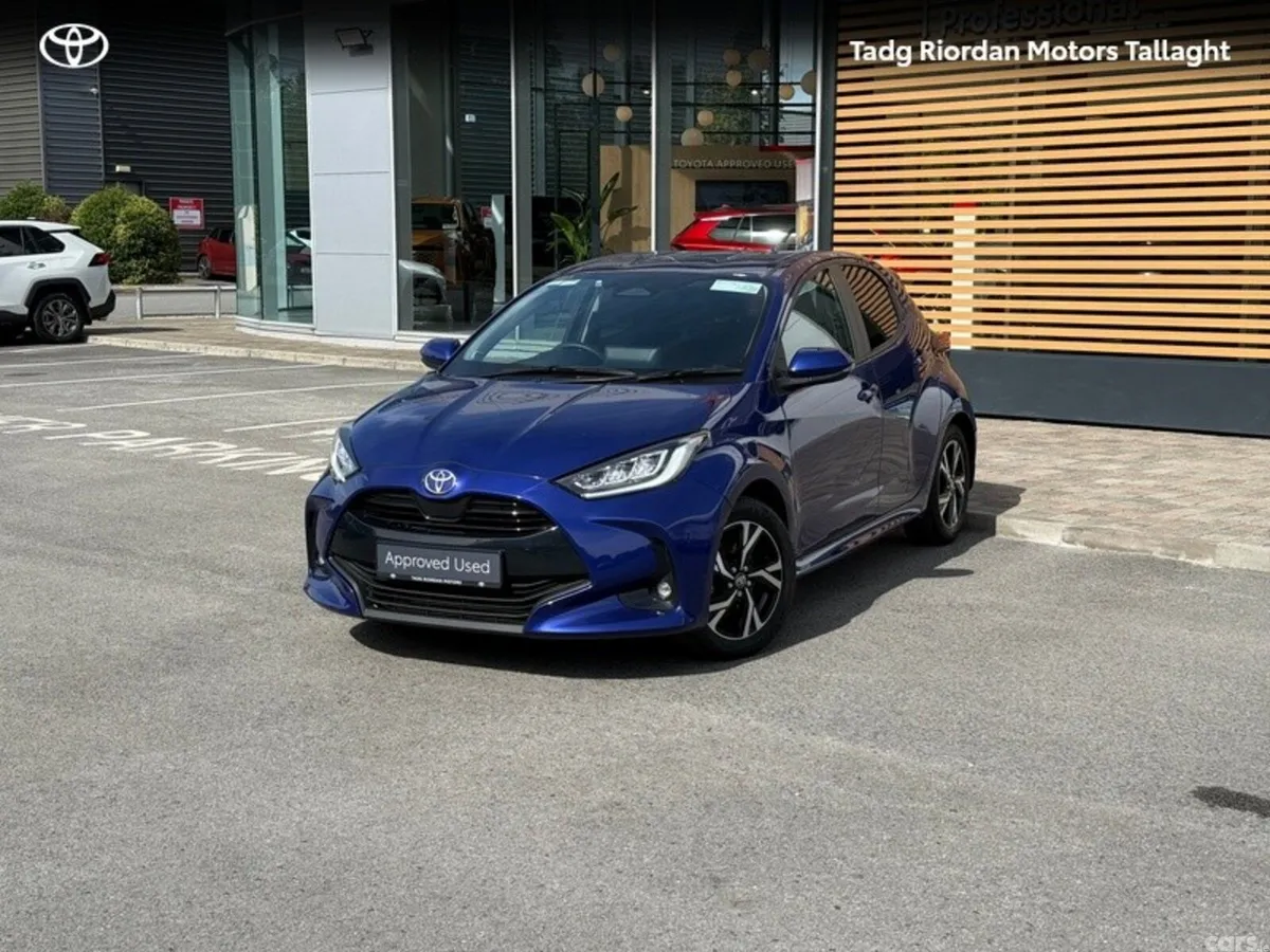 Toyota Yaris Hatchback, Petrol Hybrid, 2025, Blue