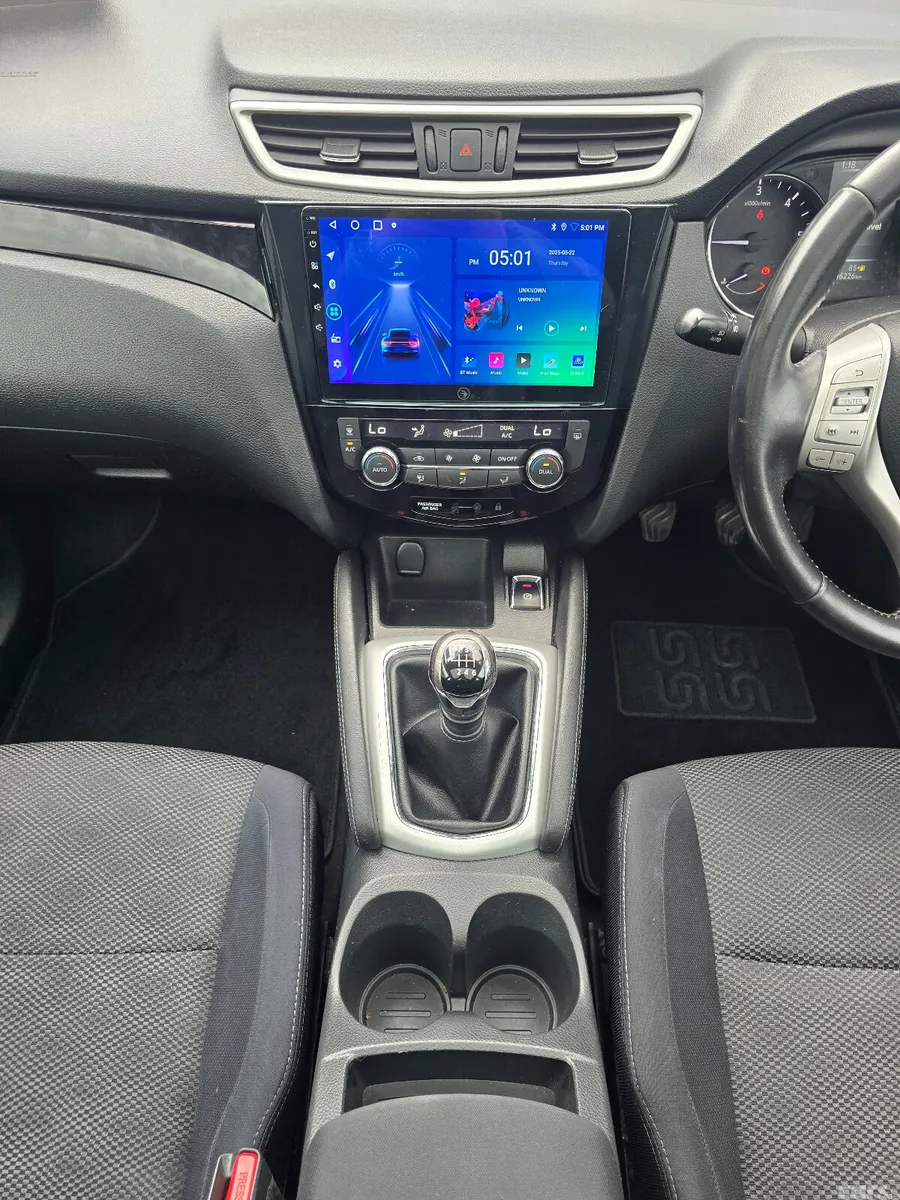 Nissan Qashqai SUV, Diesel, 2017, Grey