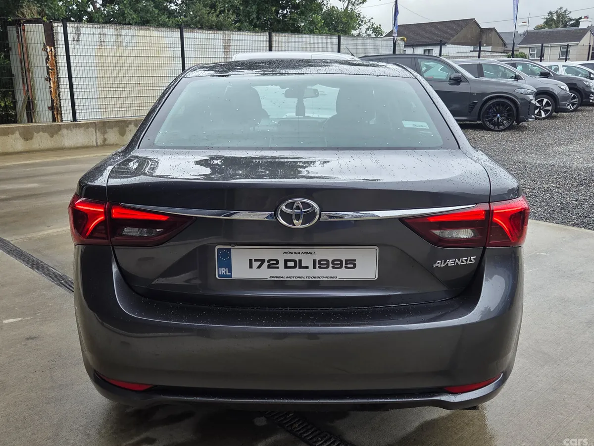 Toyota Avensis Saloon, Diesel, 2017, Grey