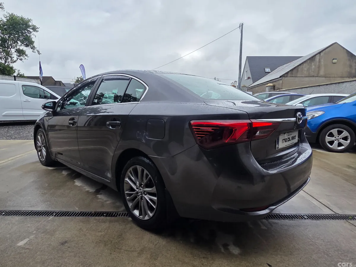 Toyota Avensis Saloon, Diesel, 2017, Grey