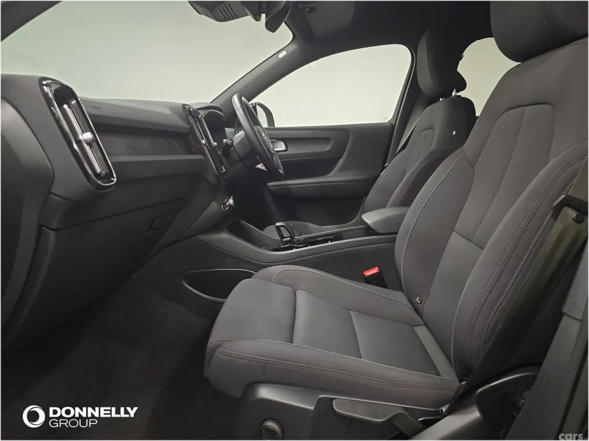 Volvo XC40 SUV, Electric, 2022, Black