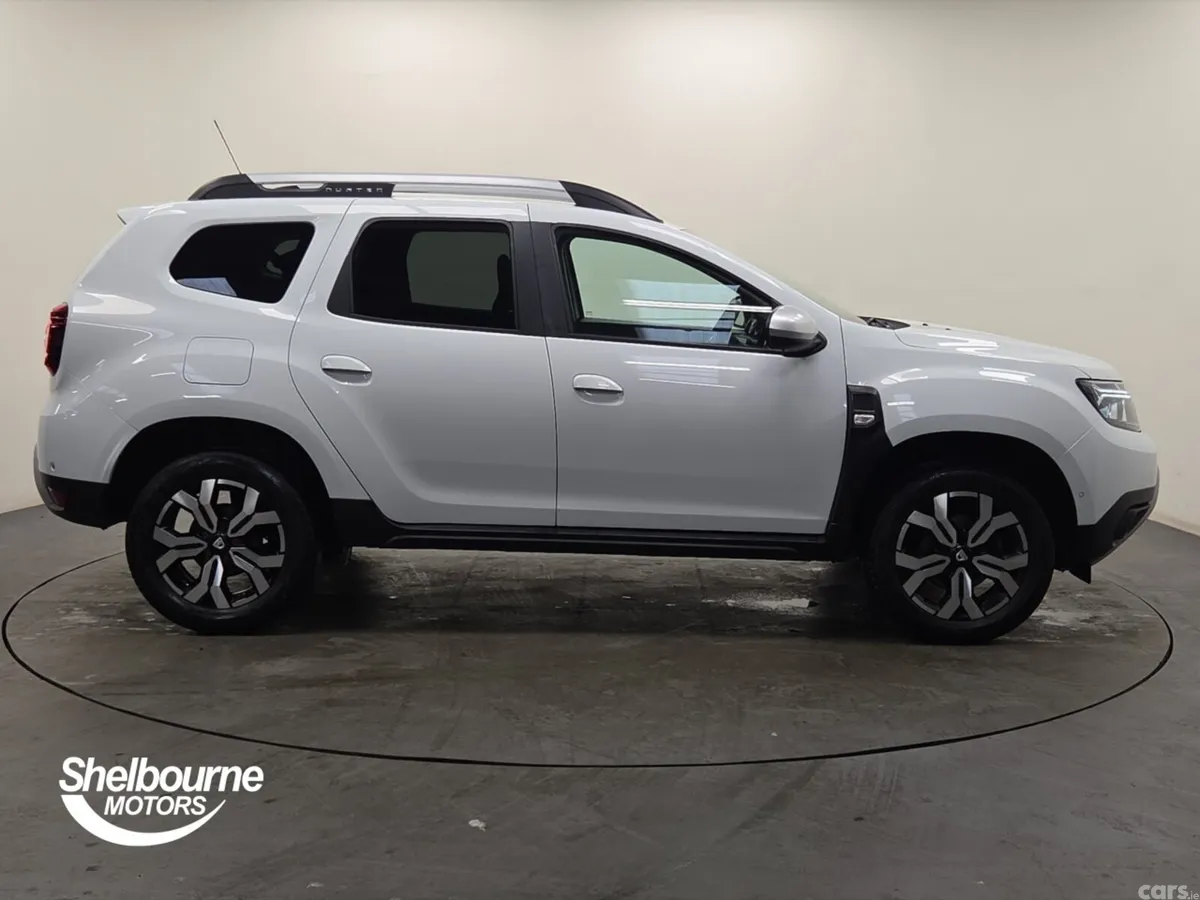 Dacia Duster Estate, Petrol, 2022, White
