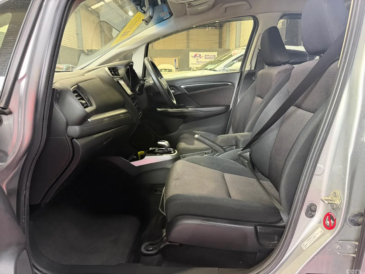 Honda Fit Hatchback, Petrol Hybrid, 2014, Silver