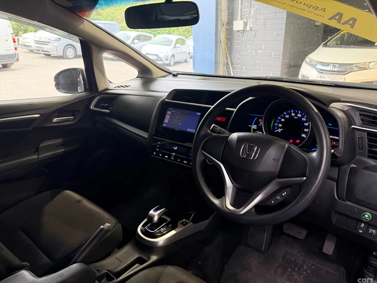 Honda Fit Hatchback, Petrol Hybrid, 2014, Silver