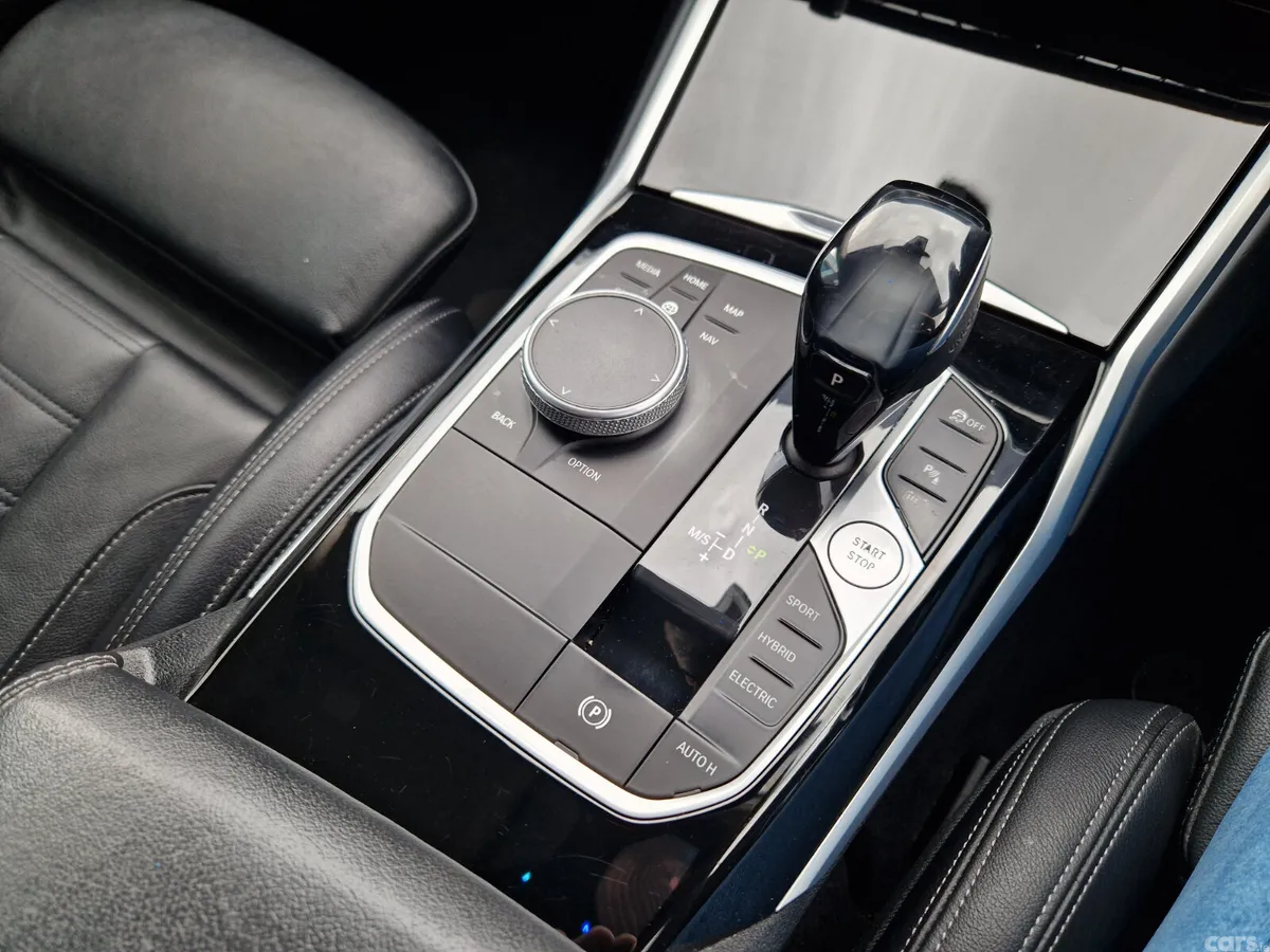BMW 3-Series Saloon, Petrol Plug-in Hybrid, 2021, Black