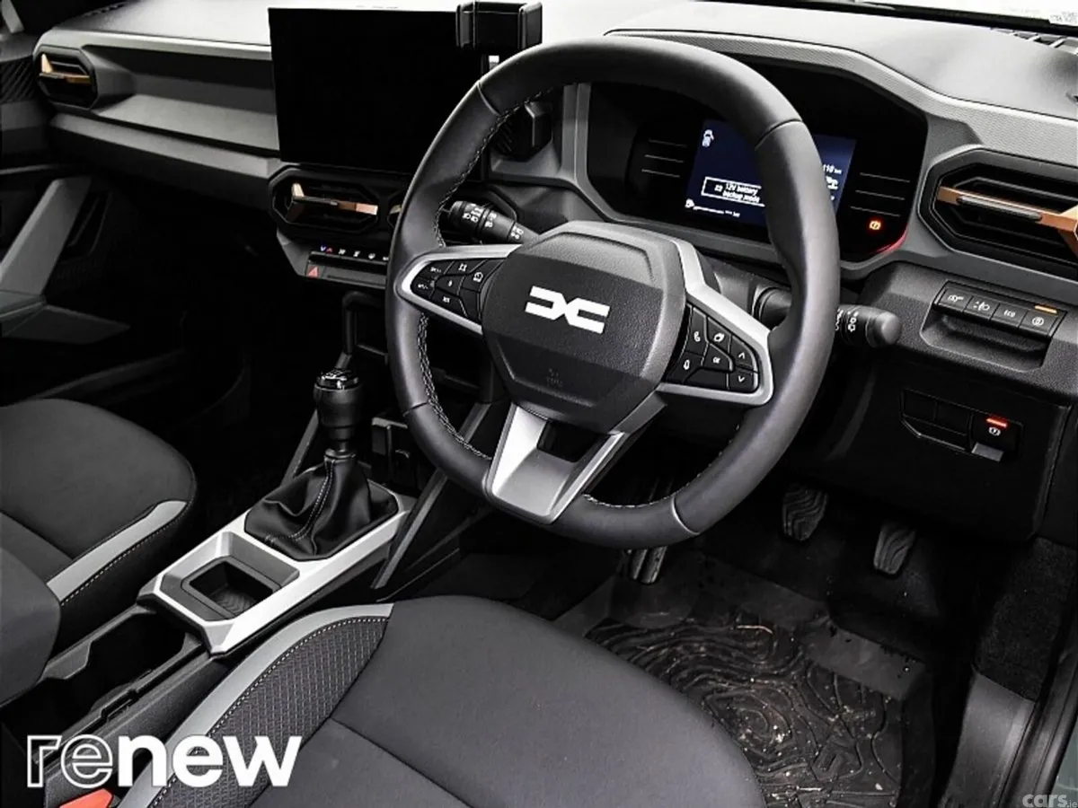 Dacia Duster SUV, Petrol, 2025, Grey