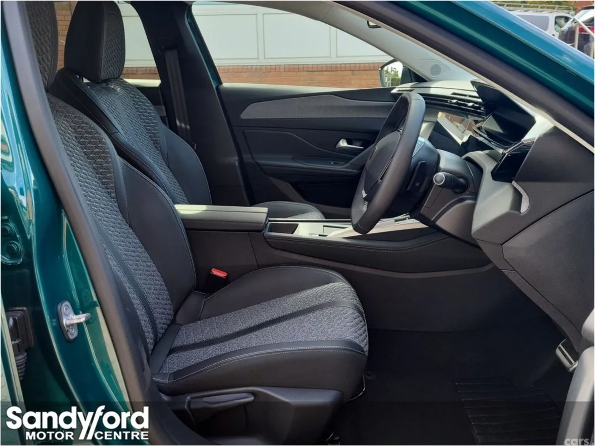 Peugeot 308 Hatchback, Petrol Hybrid, 2026, Blue