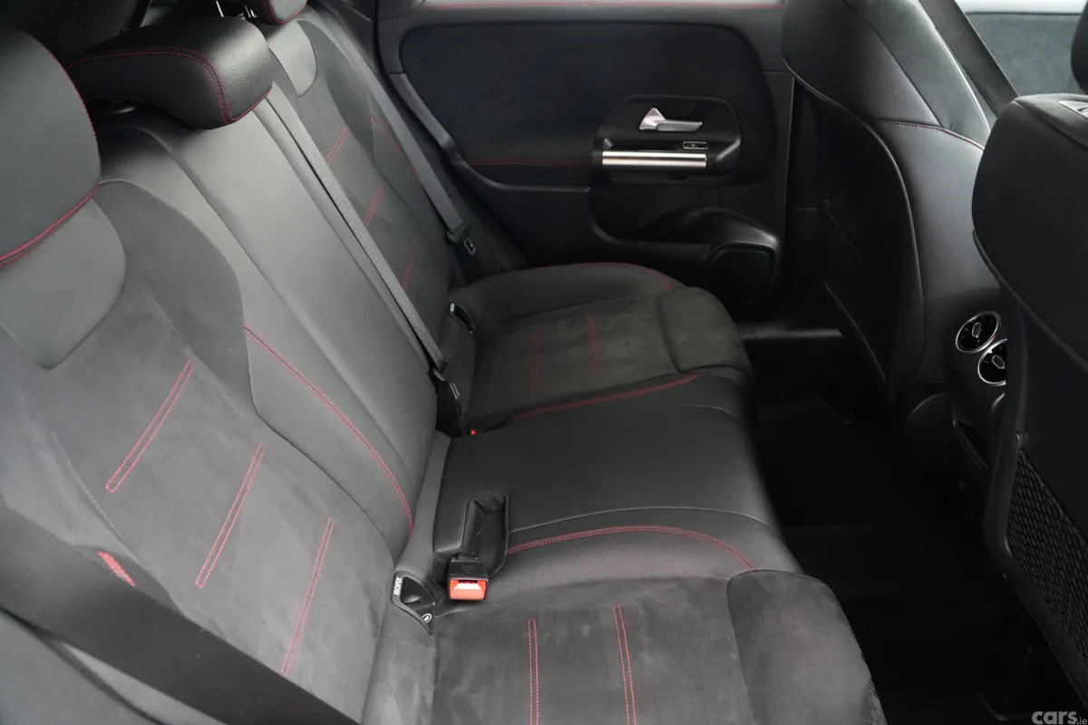 Mercedes-Benz B-Class Hatchback, Diesel, 2021, Black