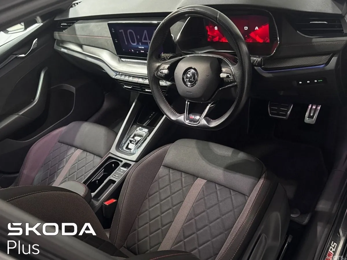Skoda Octavia Saloon, Diesel, 2022, Black