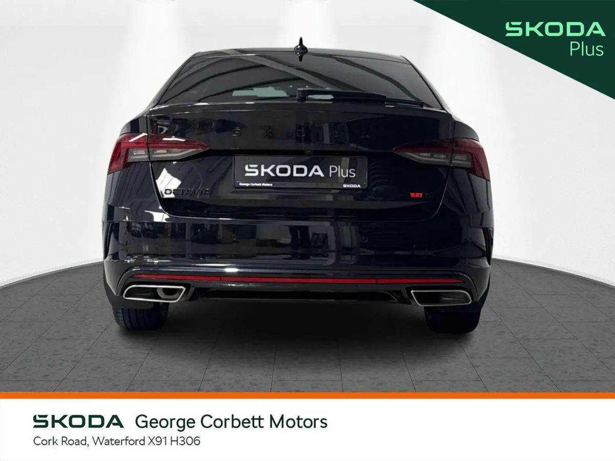 Skoda Octavia Saloon, Diesel, 2022, Black