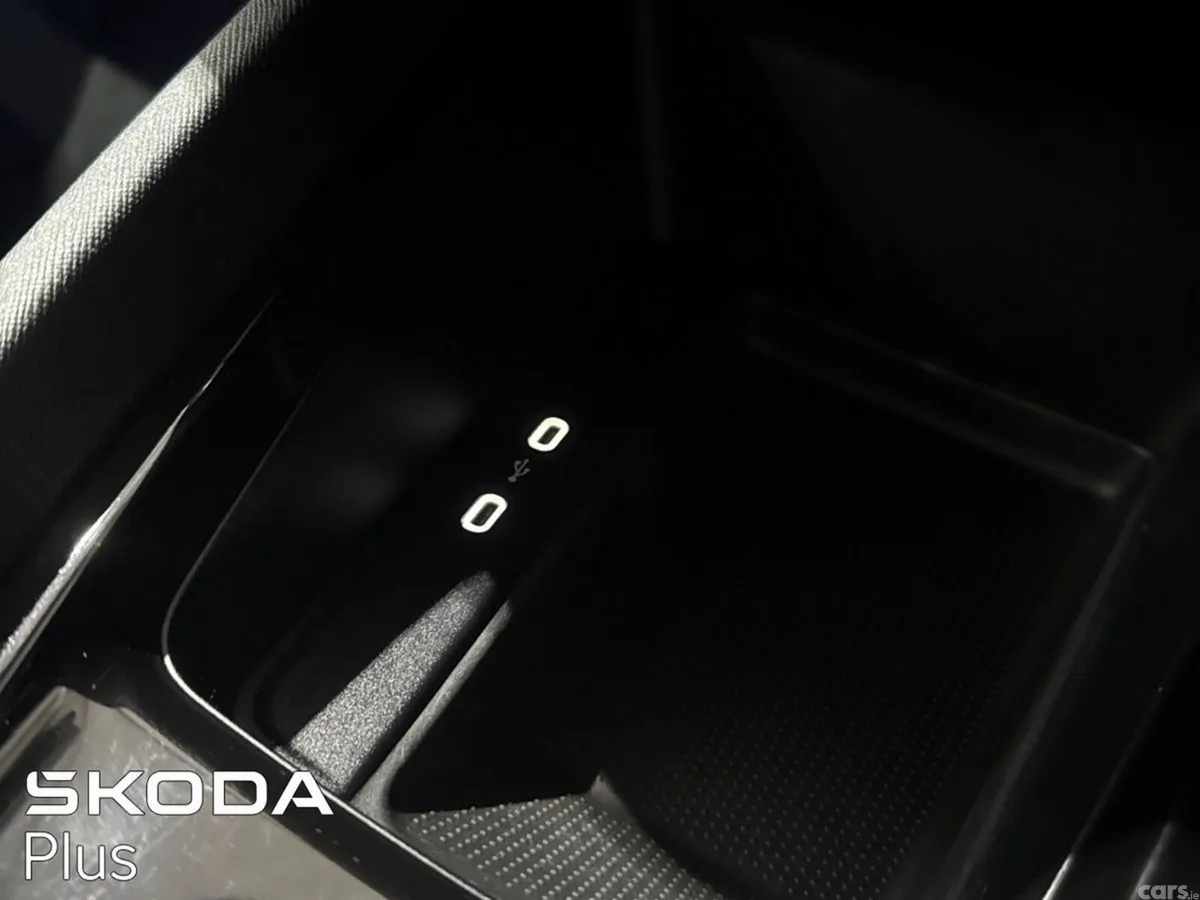 Skoda Octavia Saloon, Diesel, 2022, Black
