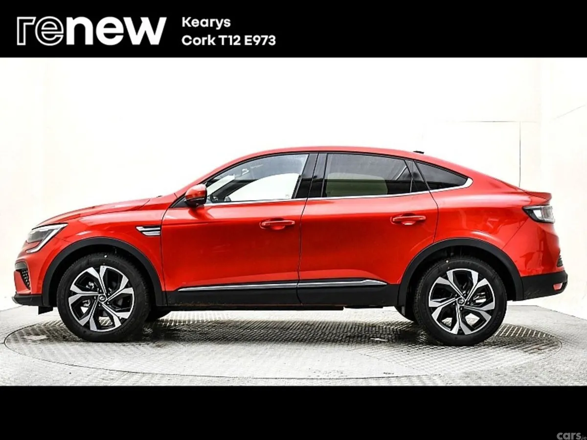 Renault Arkana SUV, Petrol, 2024, Red