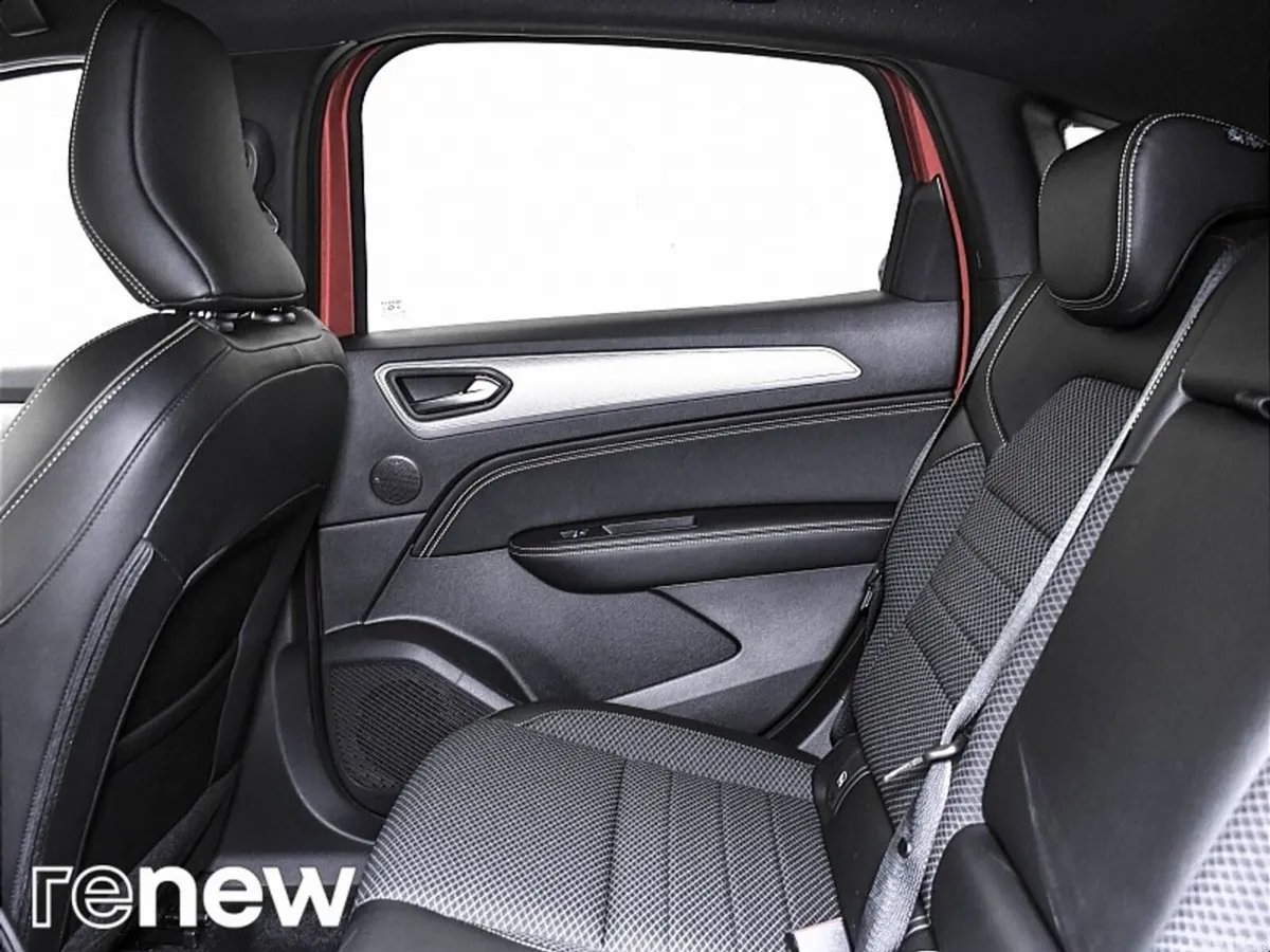 Renault Arkana SUV, Petrol, 2024, Red