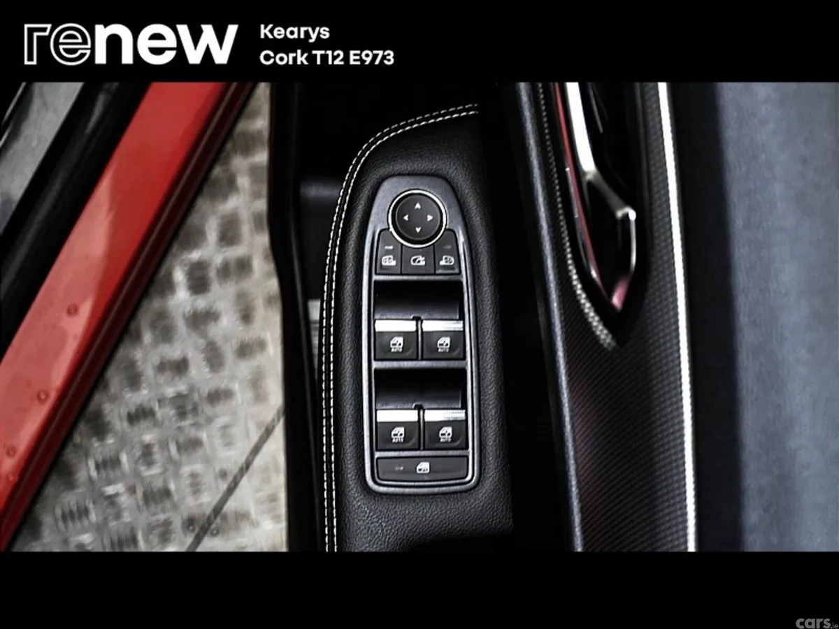 Renault Arkana SUV, Petrol, 2024, Red