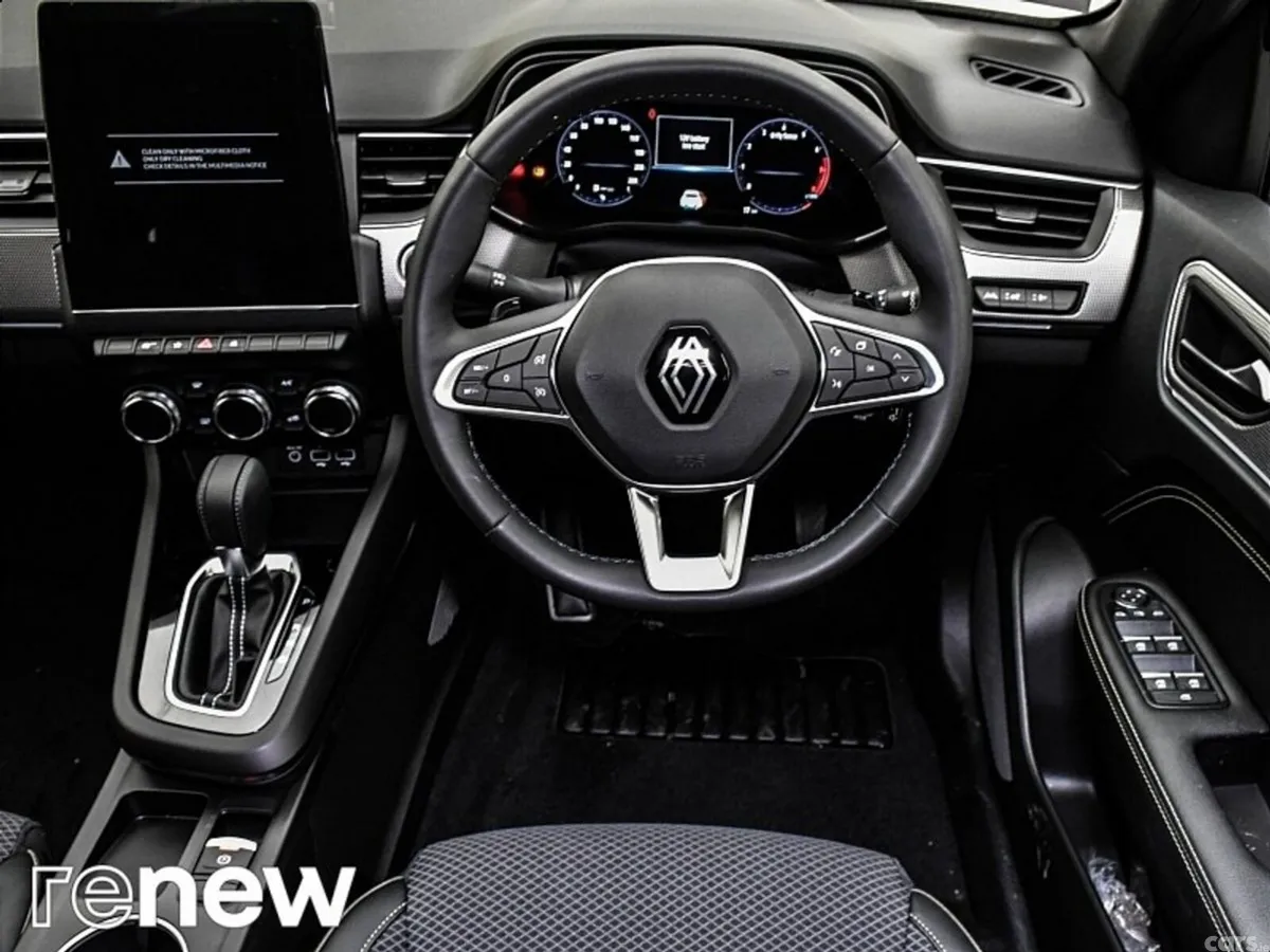 Renault Arkana SUV, Petrol, 2024, Red