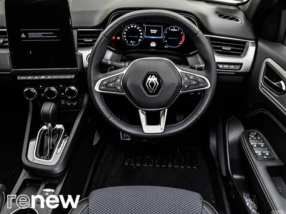Renault Arkana SUV, Petrol, 2024, Red