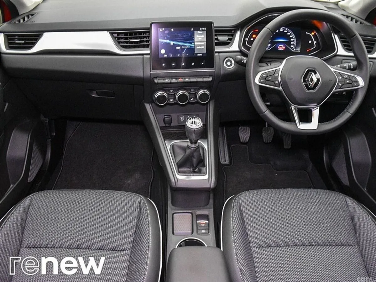 Renault Captur SUV, Petrol, 2023, Red