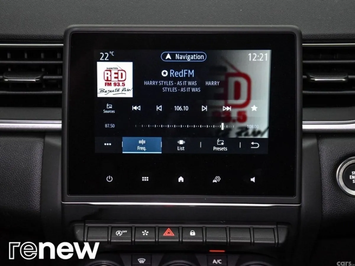 Renault Captur SUV, Petrol, 2023, Red