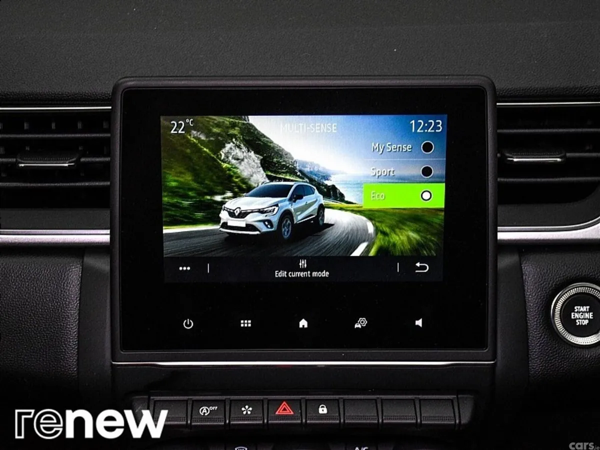 Renault Captur SUV, Petrol, 2023, Red