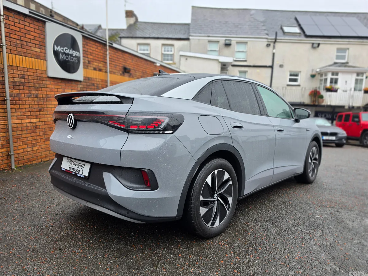 Volkswagen ID.5 SUV, Electric, 2023, Grey