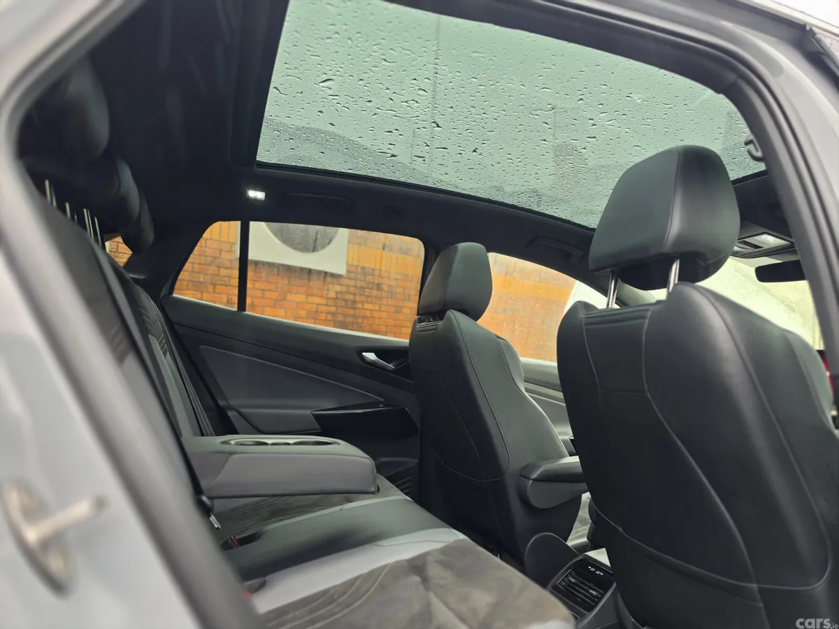 Volkswagen ID.5 SUV, Electric, 2023, Grey