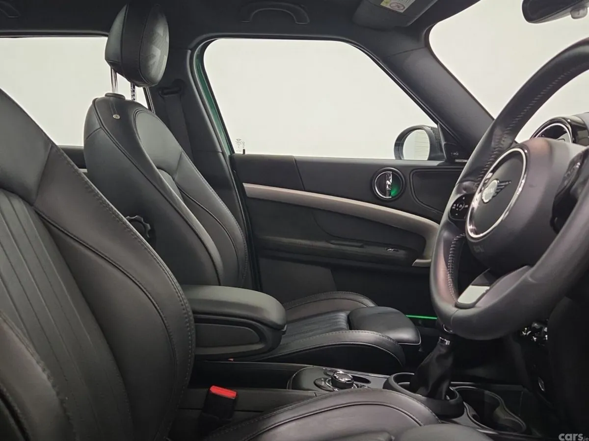 Mini Cooper Hatchback, Petrol Plug-in Hybrid, 2023, Green