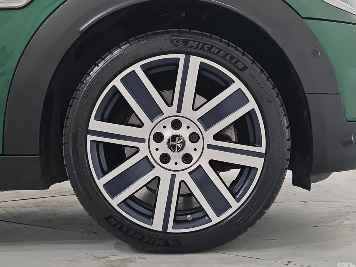 Mini Cooper Hatchback, Petrol Plug-in Hybrid, 2023, Green
