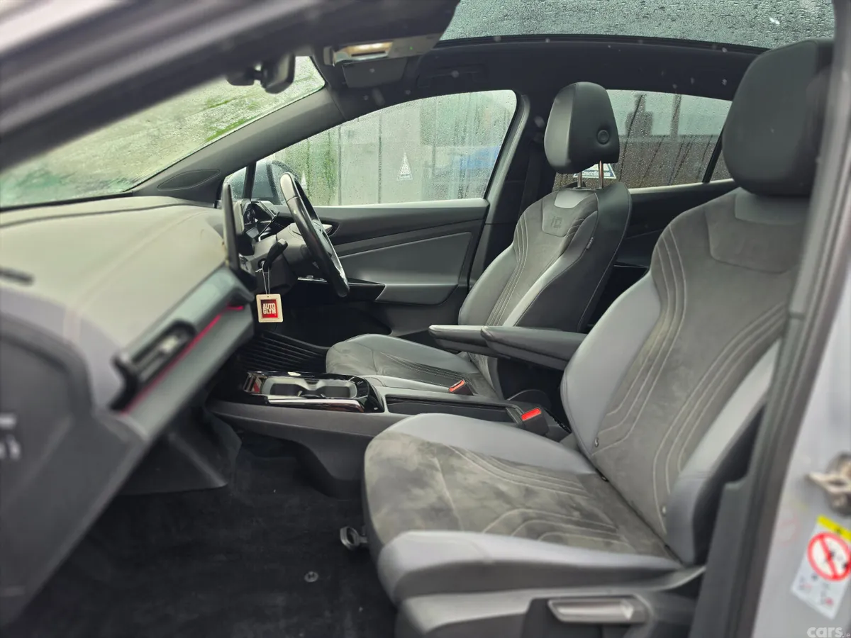 Volkswagen ID.5 SUV, Electric, 2023, Grey