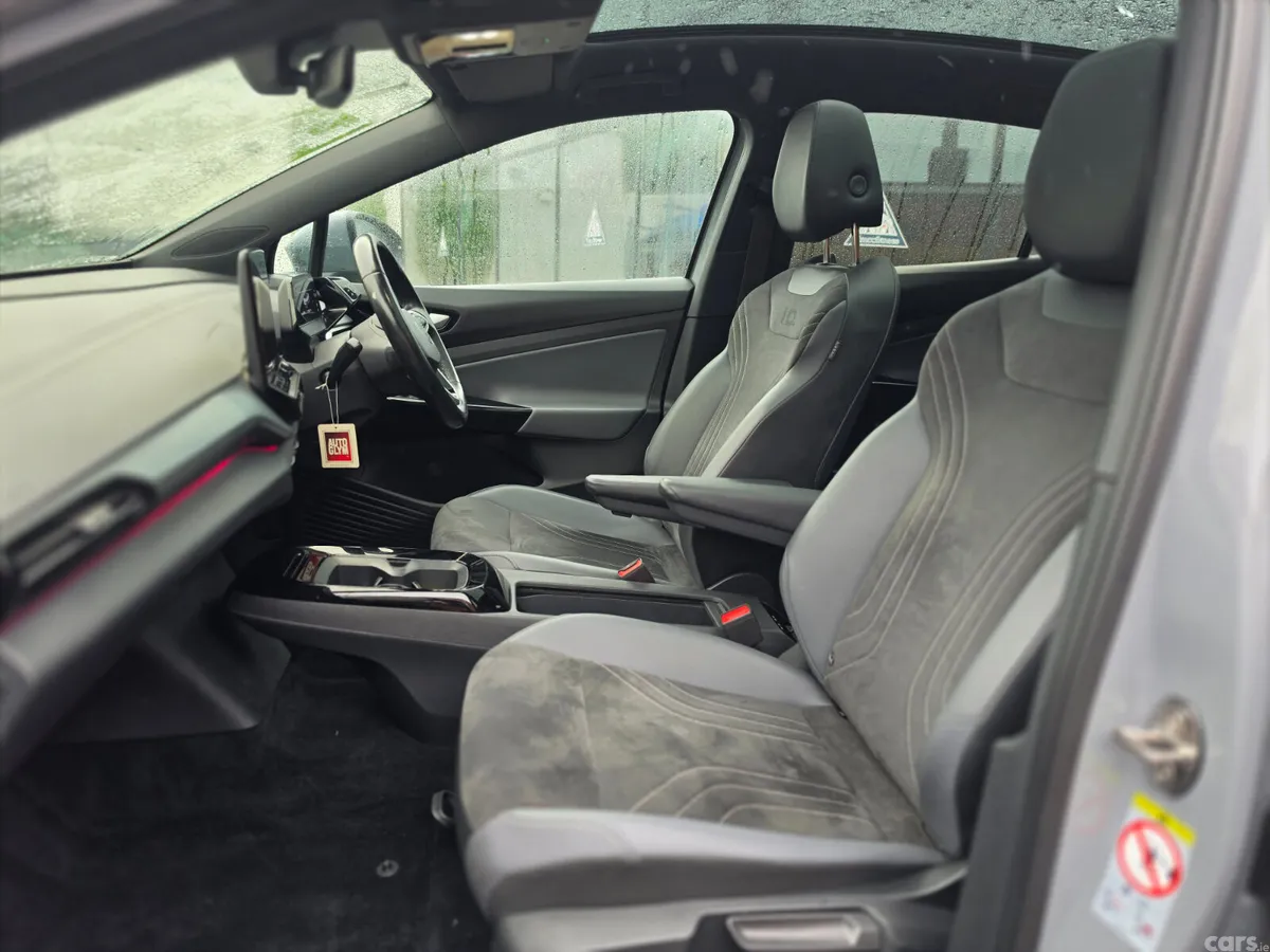 Volkswagen ID.5 SUV, Electric, 2023, Grey