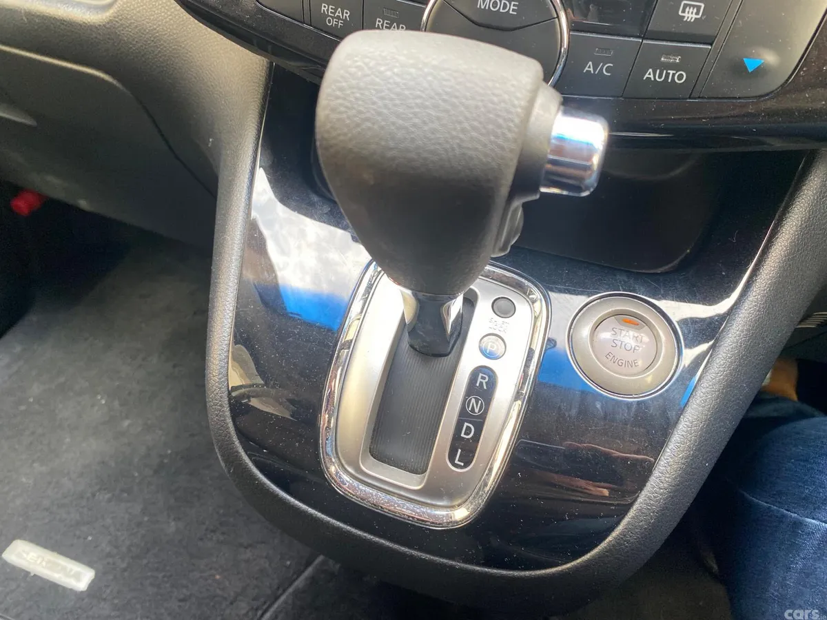 Nissan Serena MPV, Petrol, 2014, Black