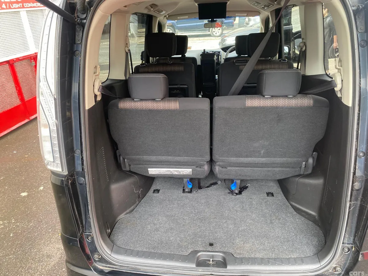 Nissan Serena MPV, Petrol, 2014, Black